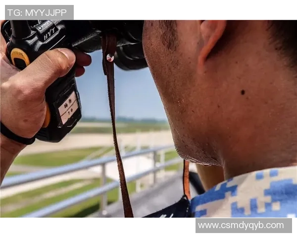 阳光沙滩与足球明星的激情碰撞尽享夏日运动的无限乐趣