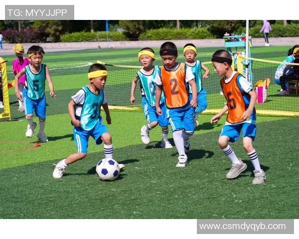 各大足球明星挑战中文表达展现语言魅力与文化交流的精彩瞬间